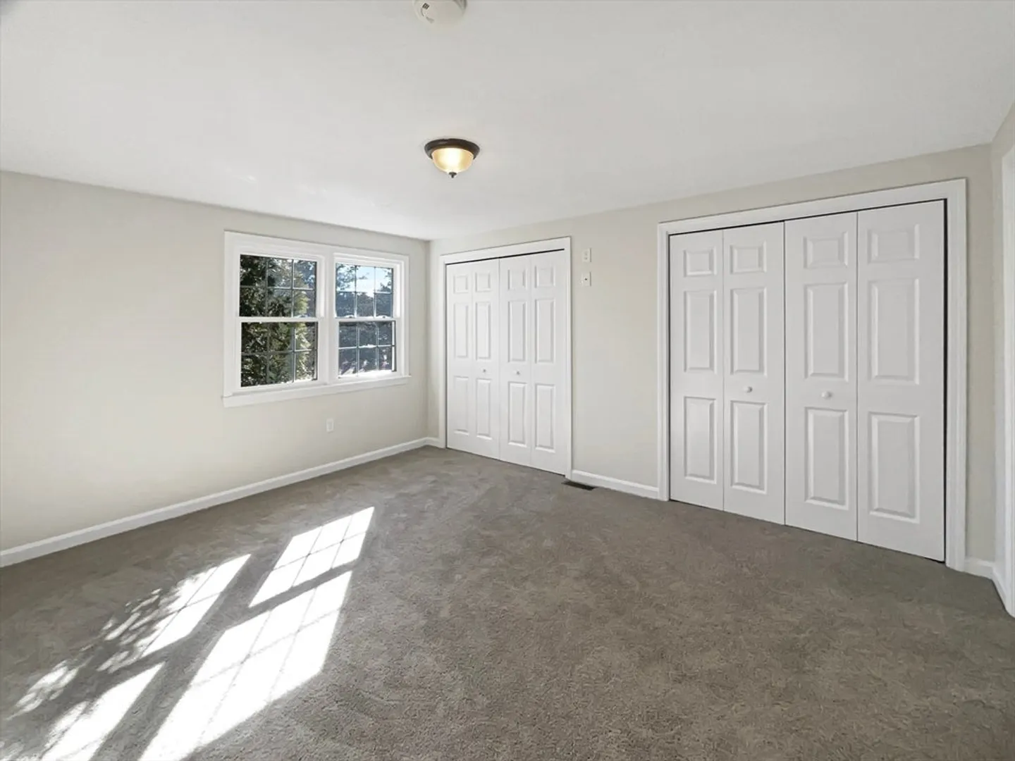 10 Venice St Photo 5