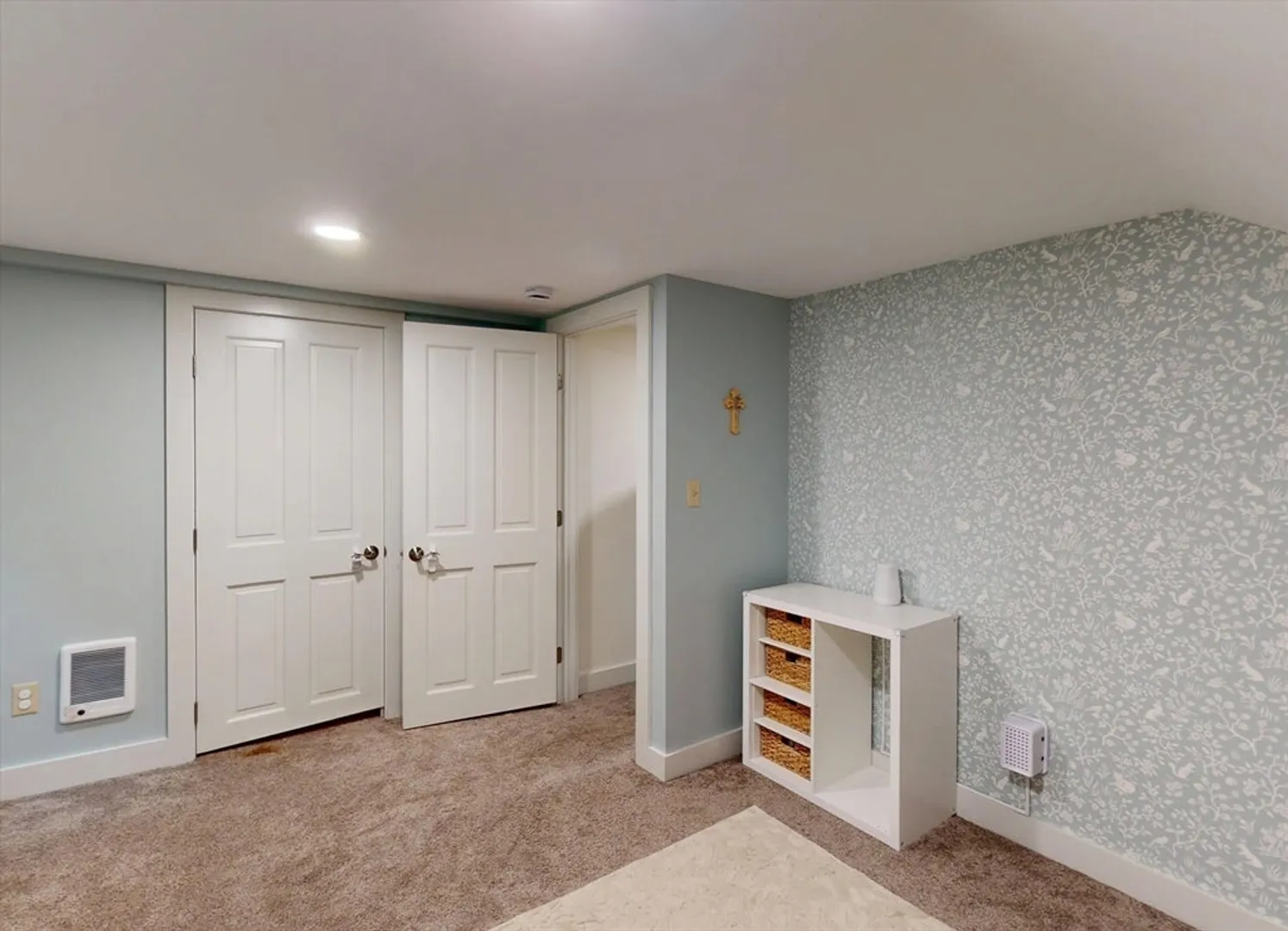 44 Green St Photo 26