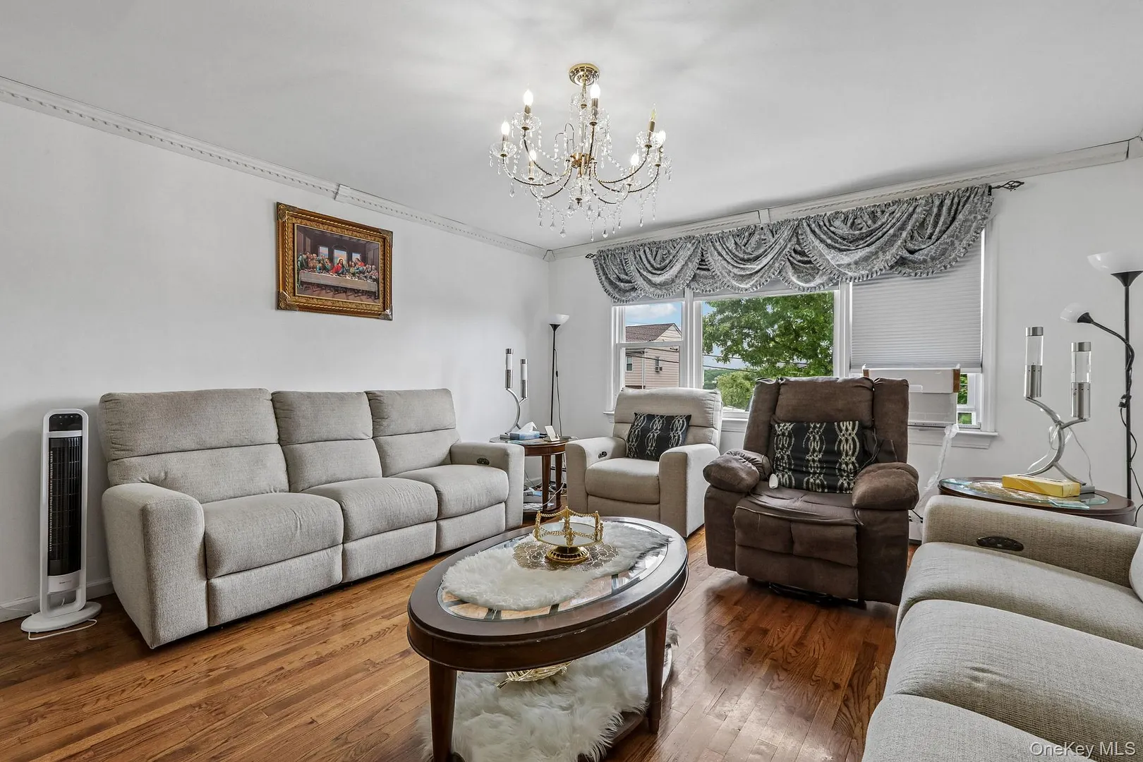 583 Bellevue Avenue N Photo 26