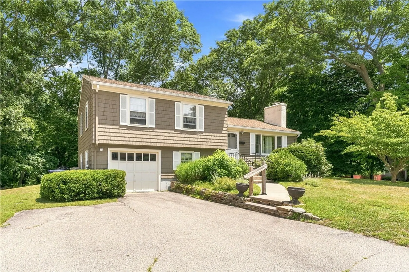 181 Brookside Drive Photo 2