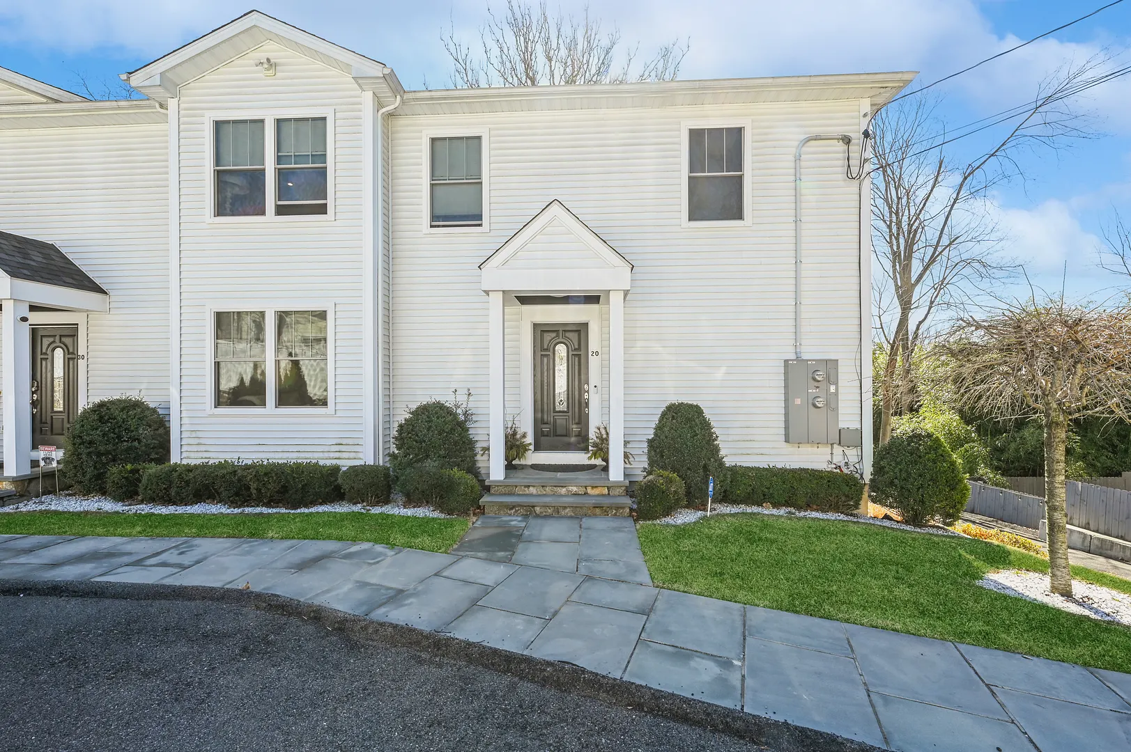 20 Lower Rocks Lane  #A Photo 1
