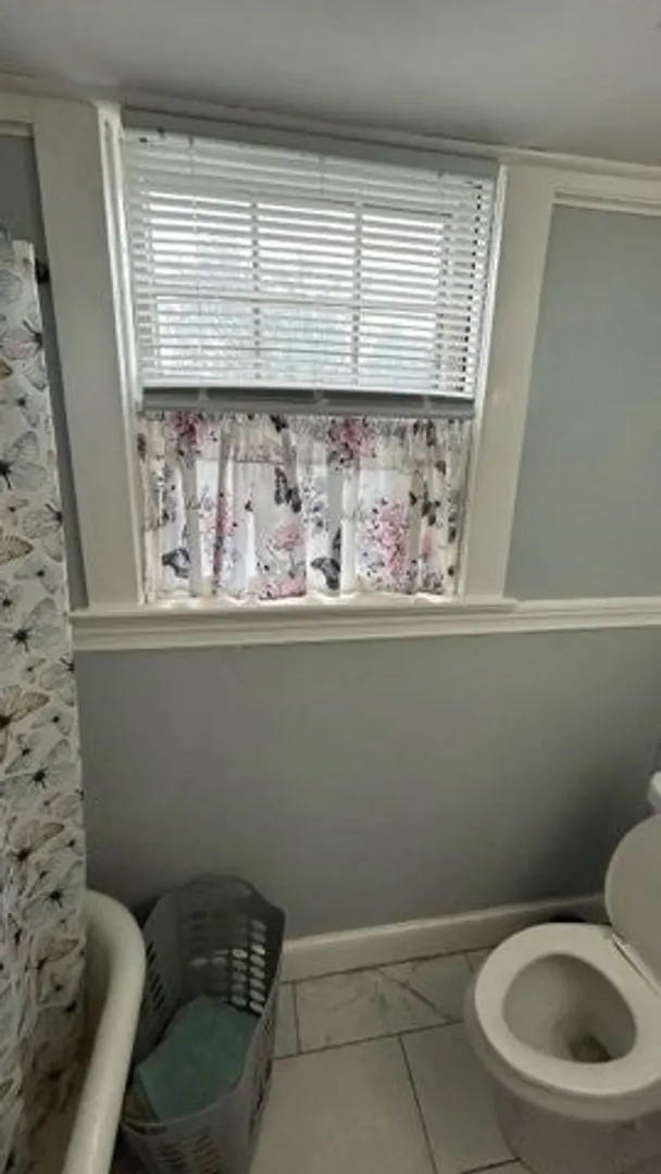 17 Archer Avenue Photo 17