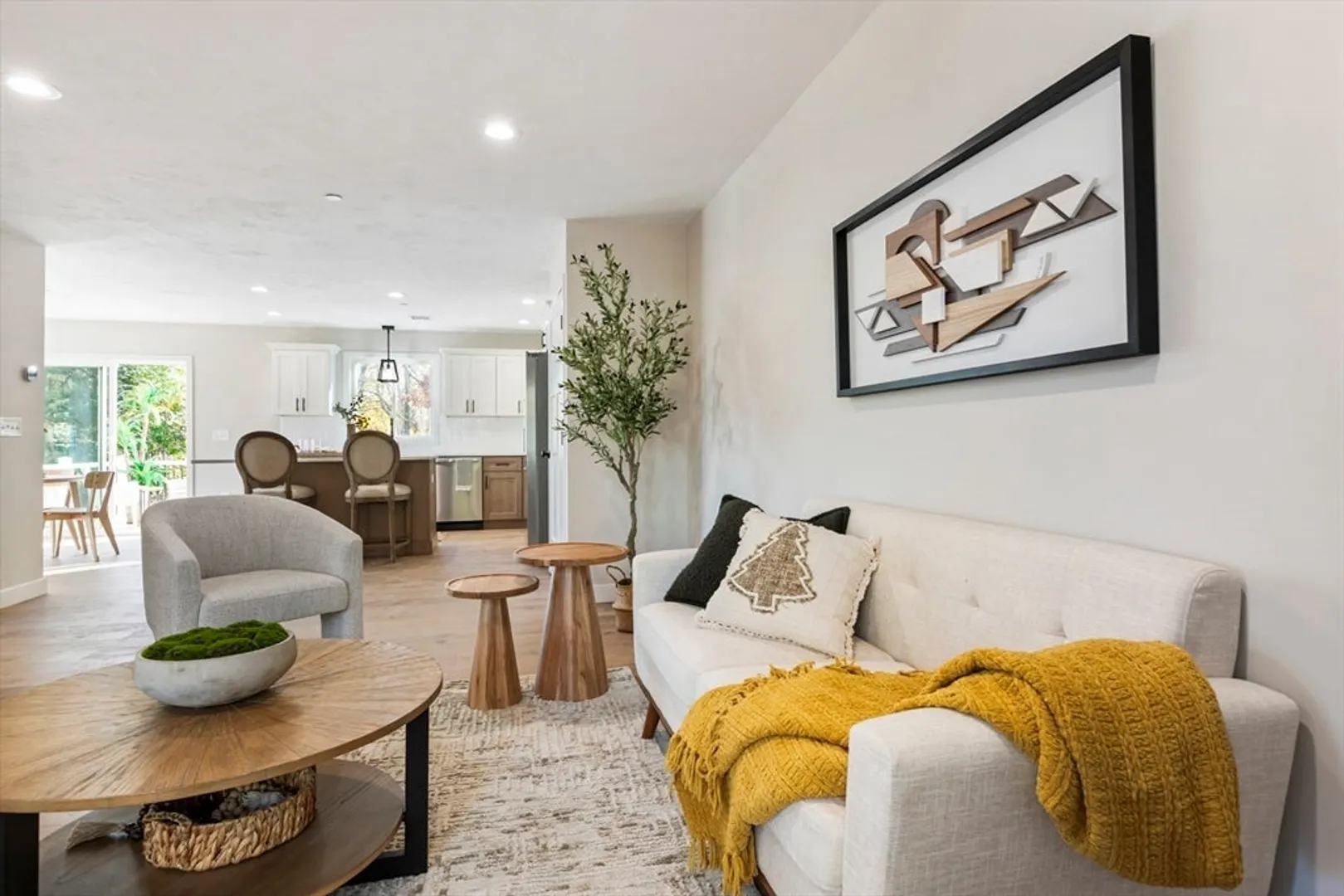 40 Filipe Way  #B Photo 16