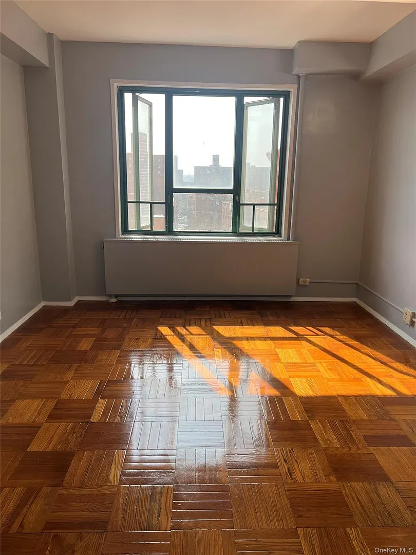 1604 Metropolitan Avenue  #12A Photo 4