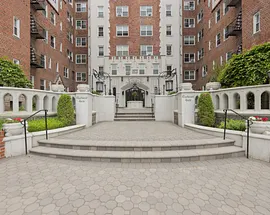 60 W Broad Street  #1G