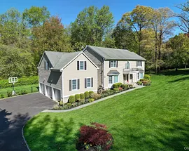 23 Round Hill Road