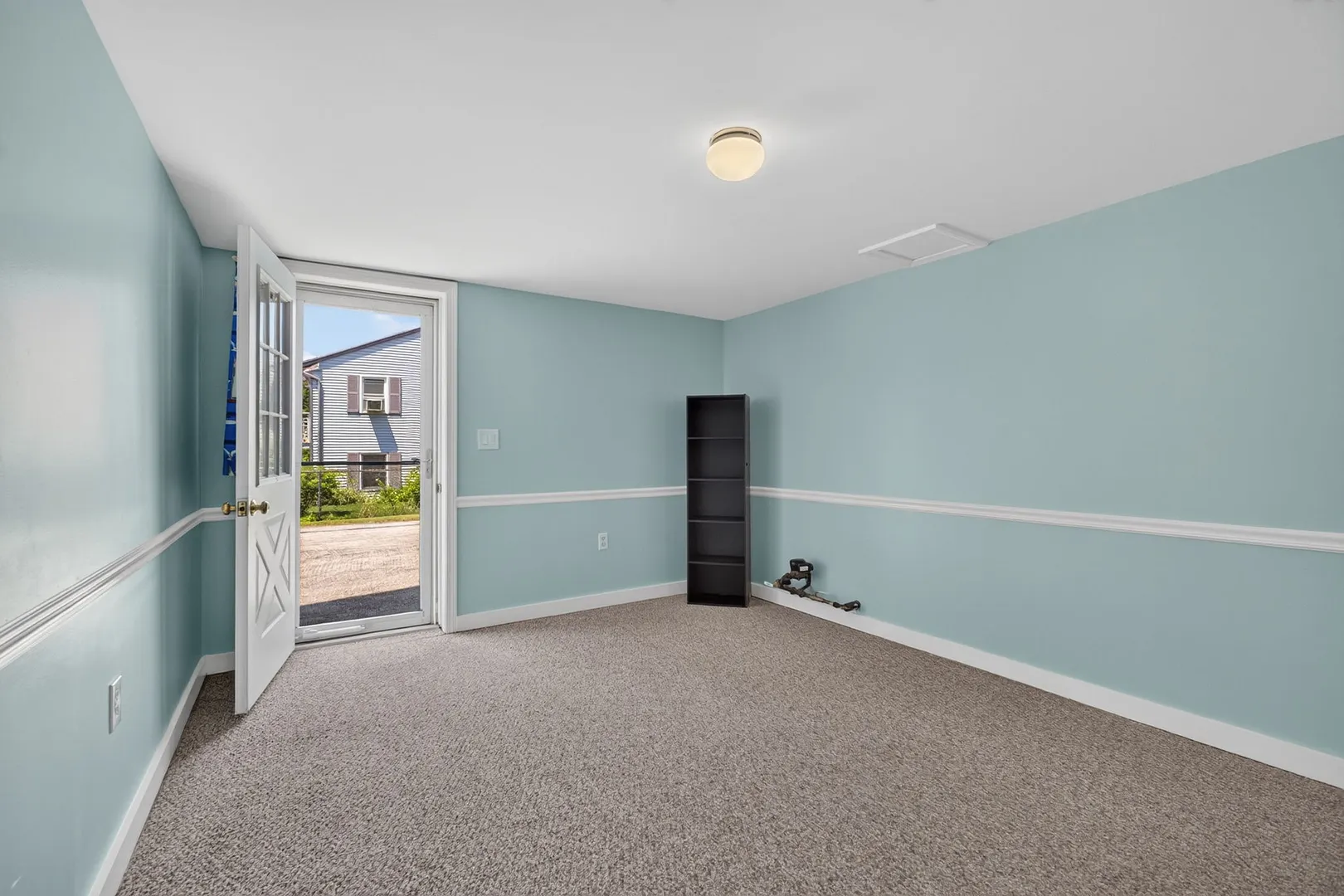 8 Pleasant Street Photo 5