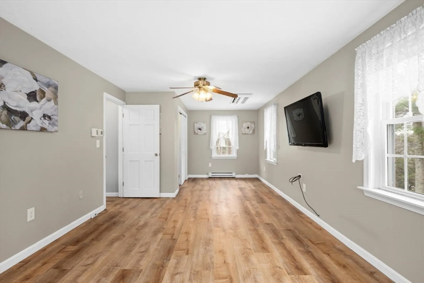 6 Guenther Drive Photo 35