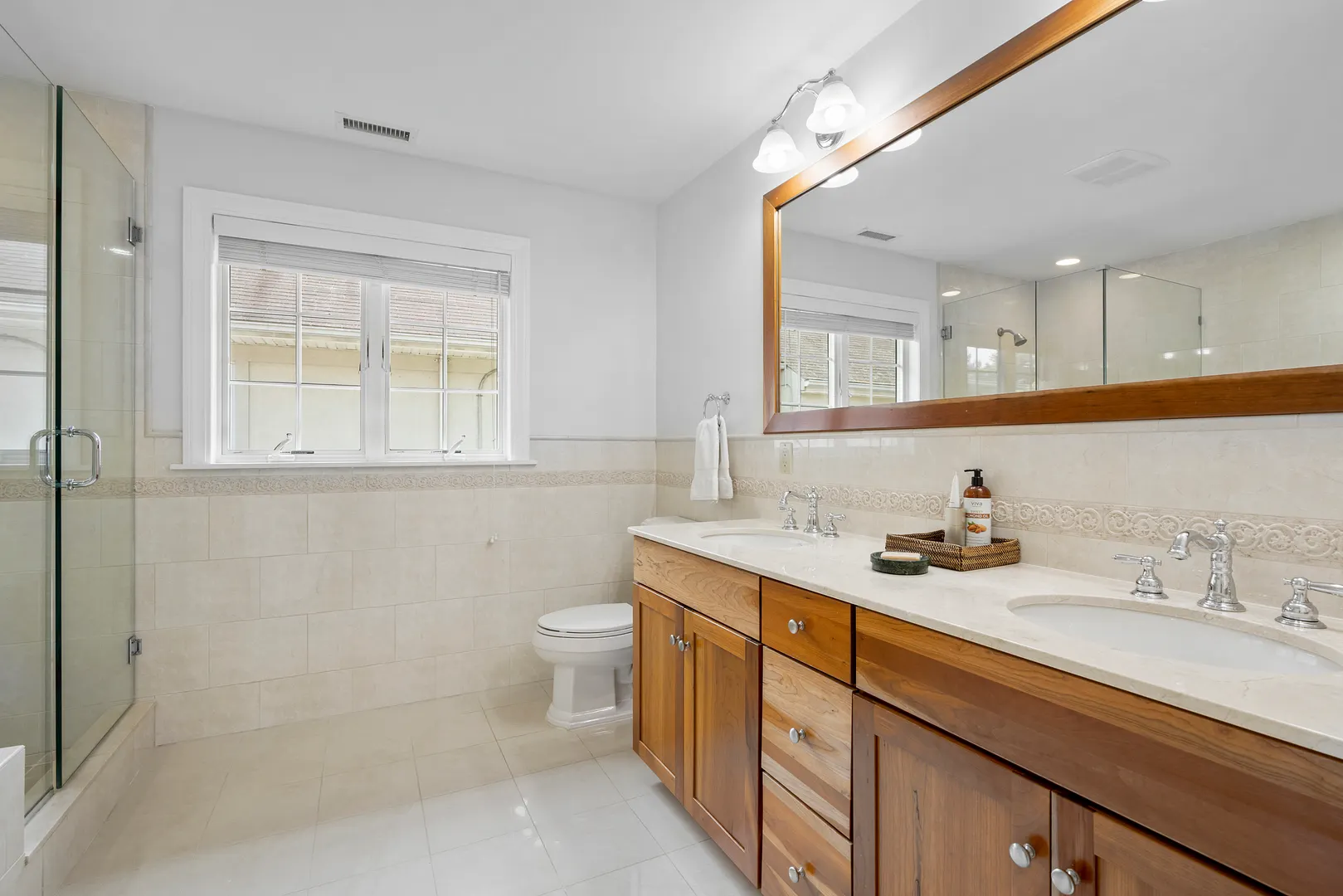 525 Carroll Avenue Photo 18