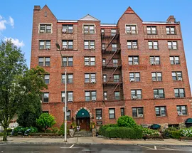 19 S Broadway  #4F