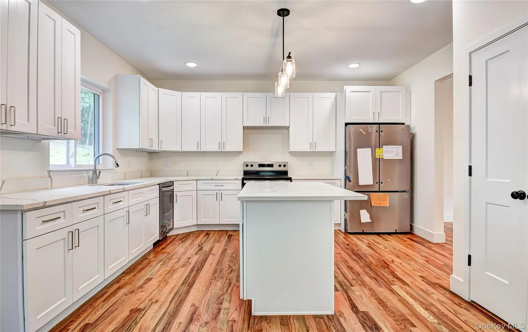 25 Tamarack Drive Photo 11