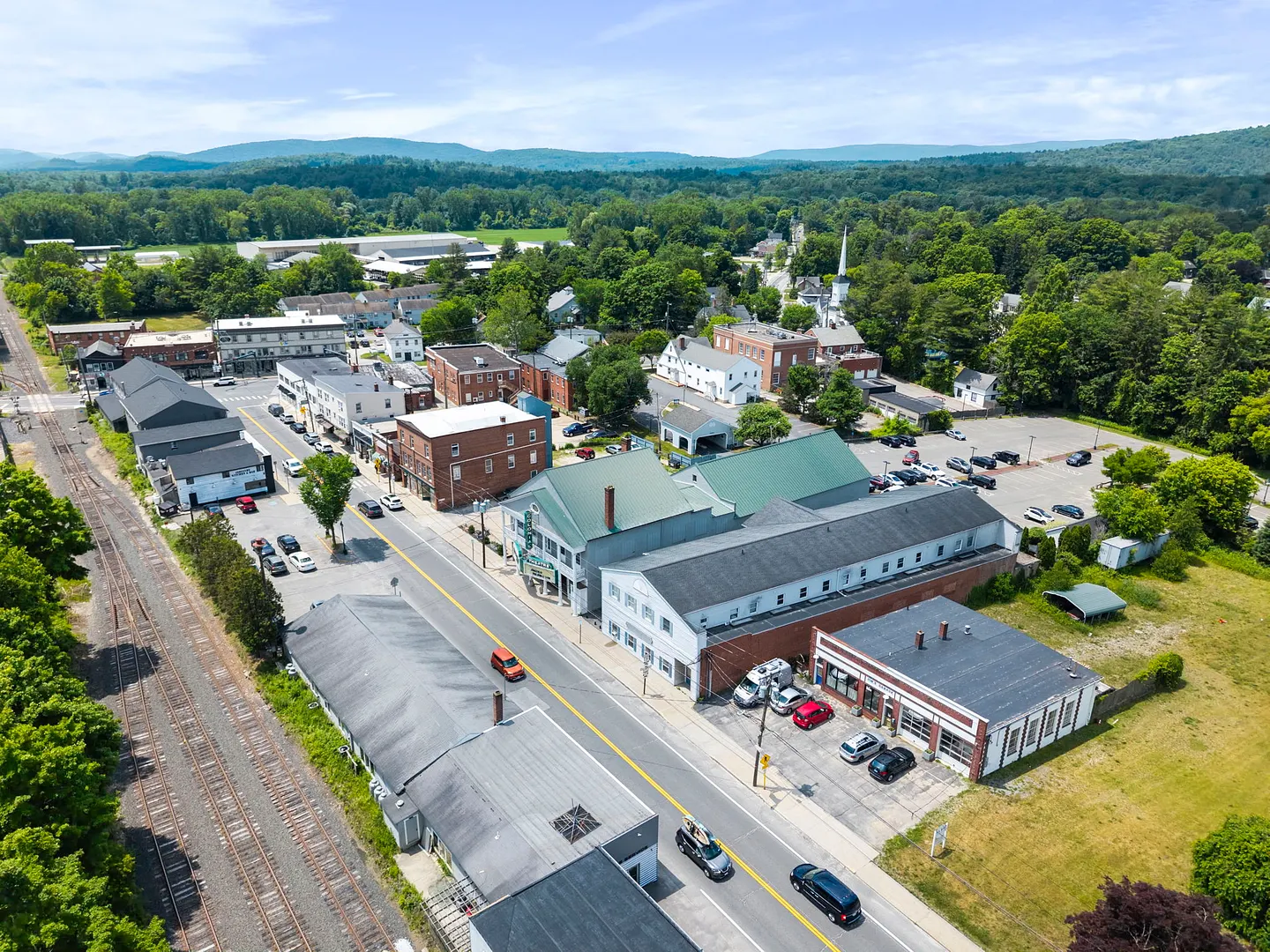 27 Railroad Street Photo 32
