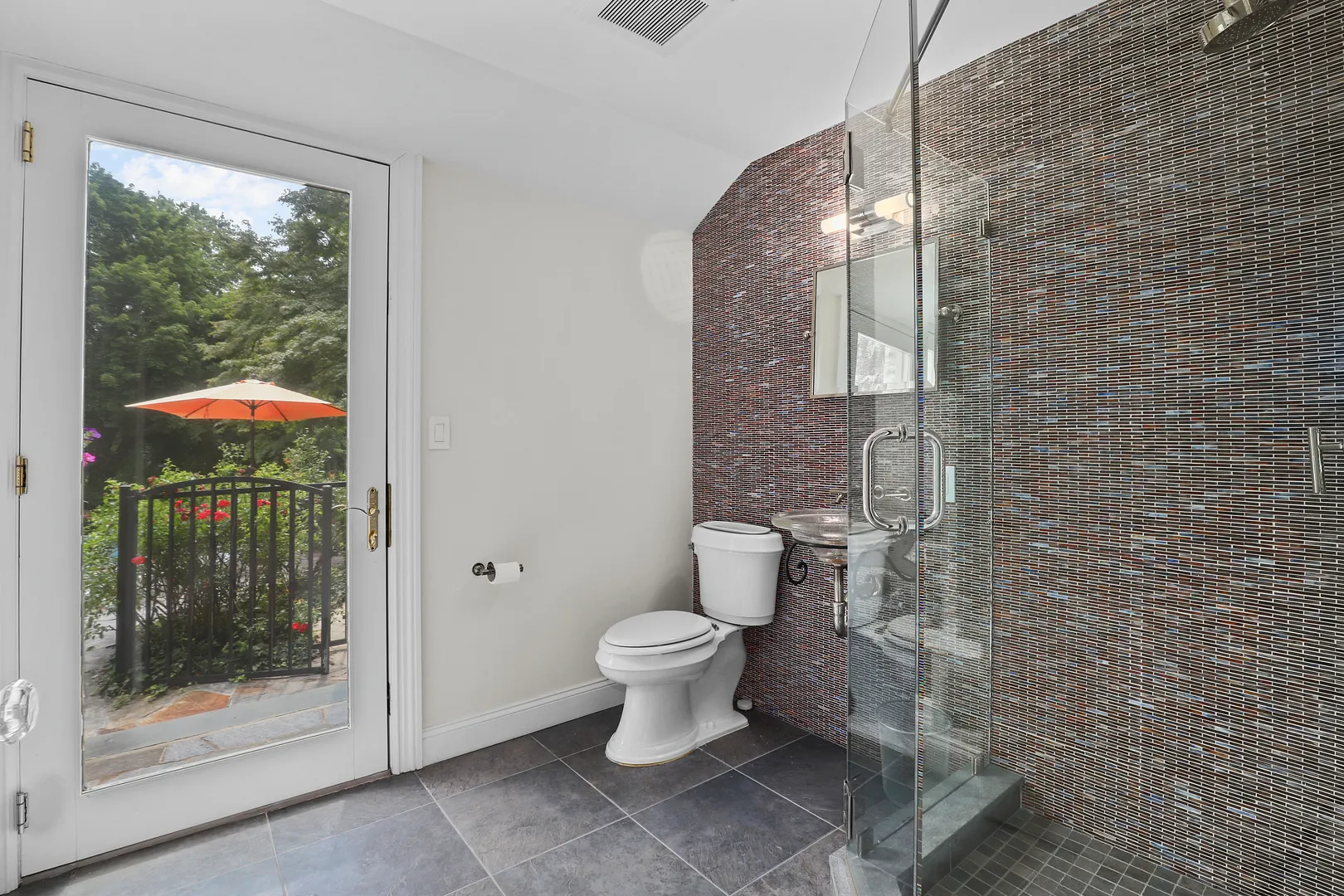 383 Woodlands Road Photo 35