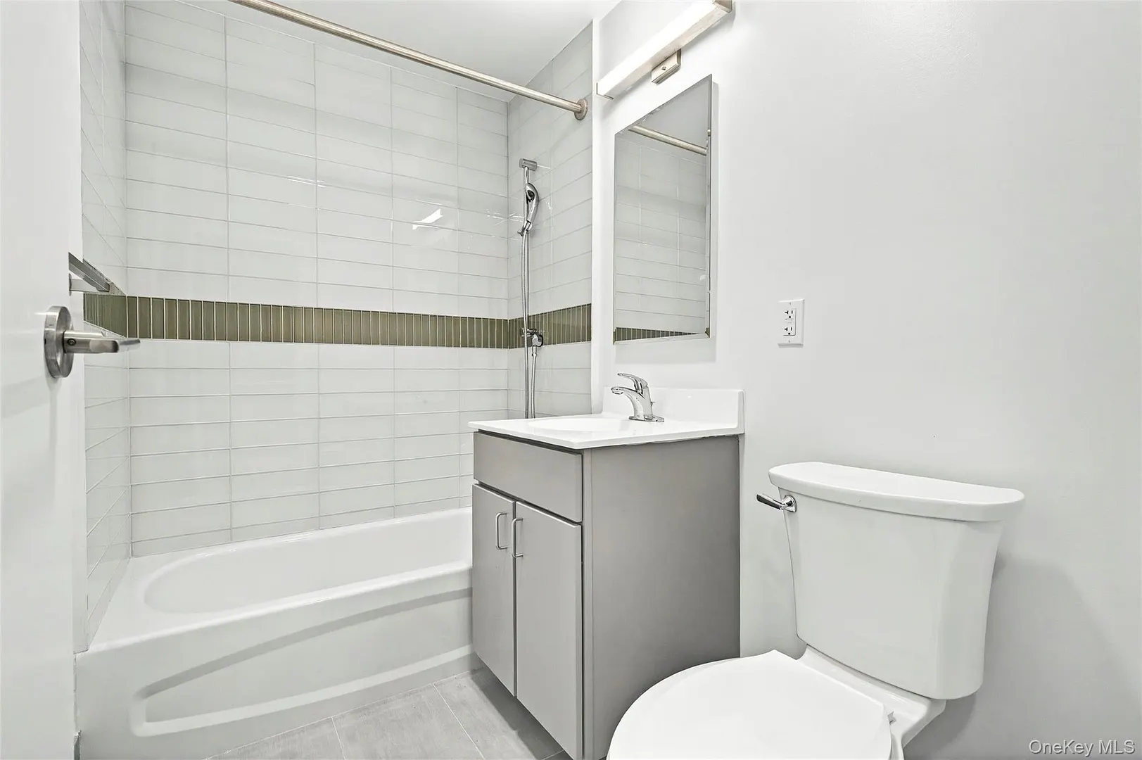 355 Bronx River Avenue  #1B Photo 20