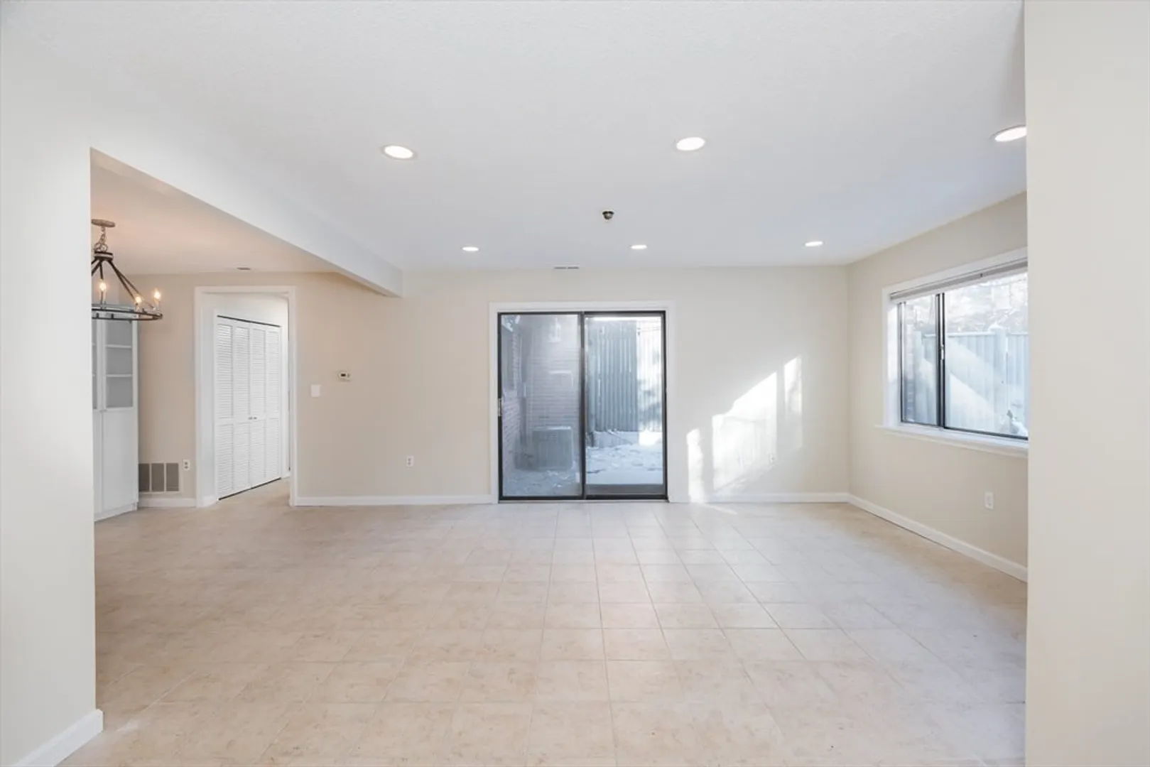 468 Island St #468 Photo 9