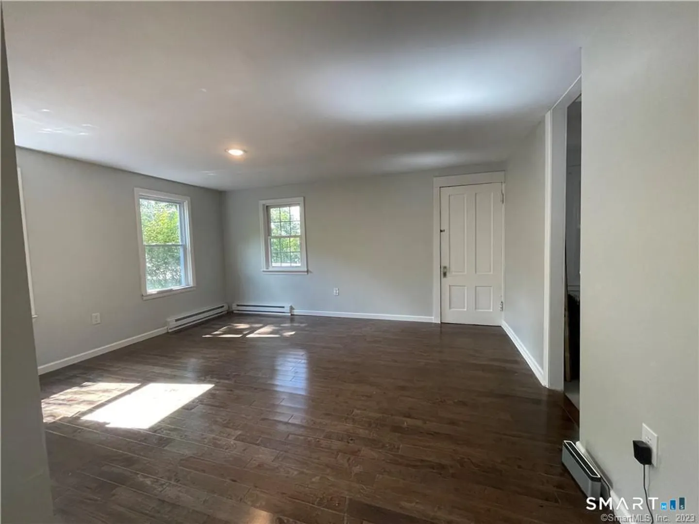 155 Riverside Drive Photo 8