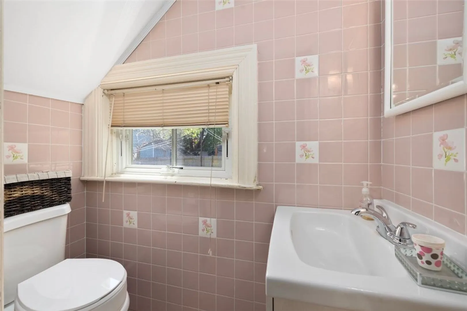 20 Bainbridge Avenue Photo 22
