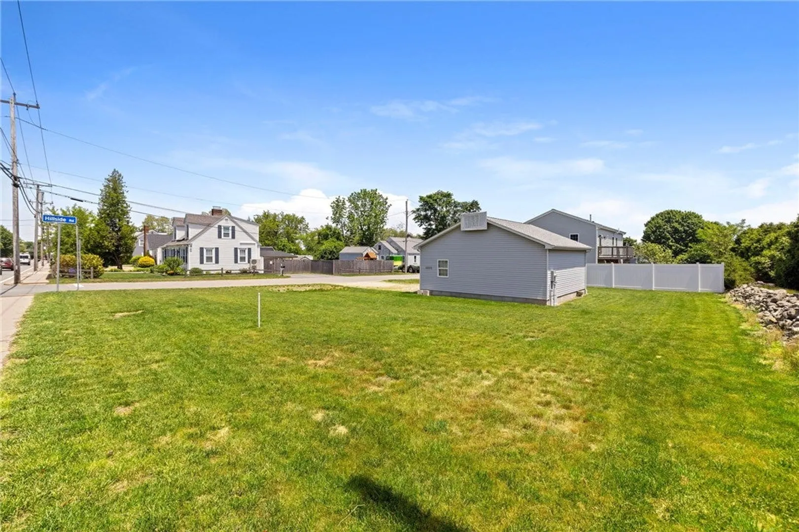 3055 East Main Road Photo 10