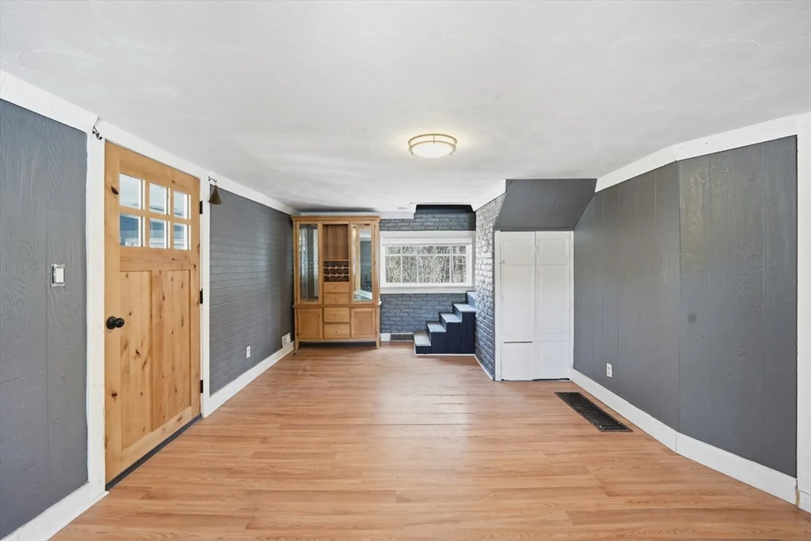 5 Torrey St Photo 6