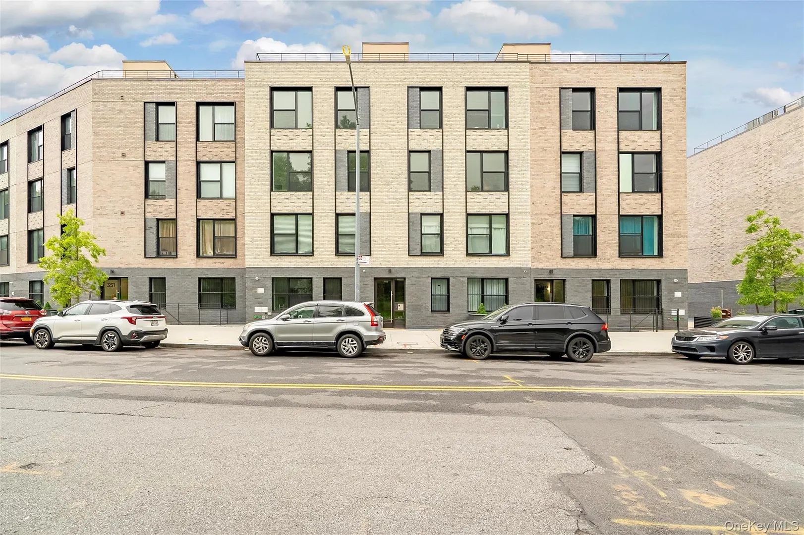 355 Bronx River Avenue  #1B Photo 1