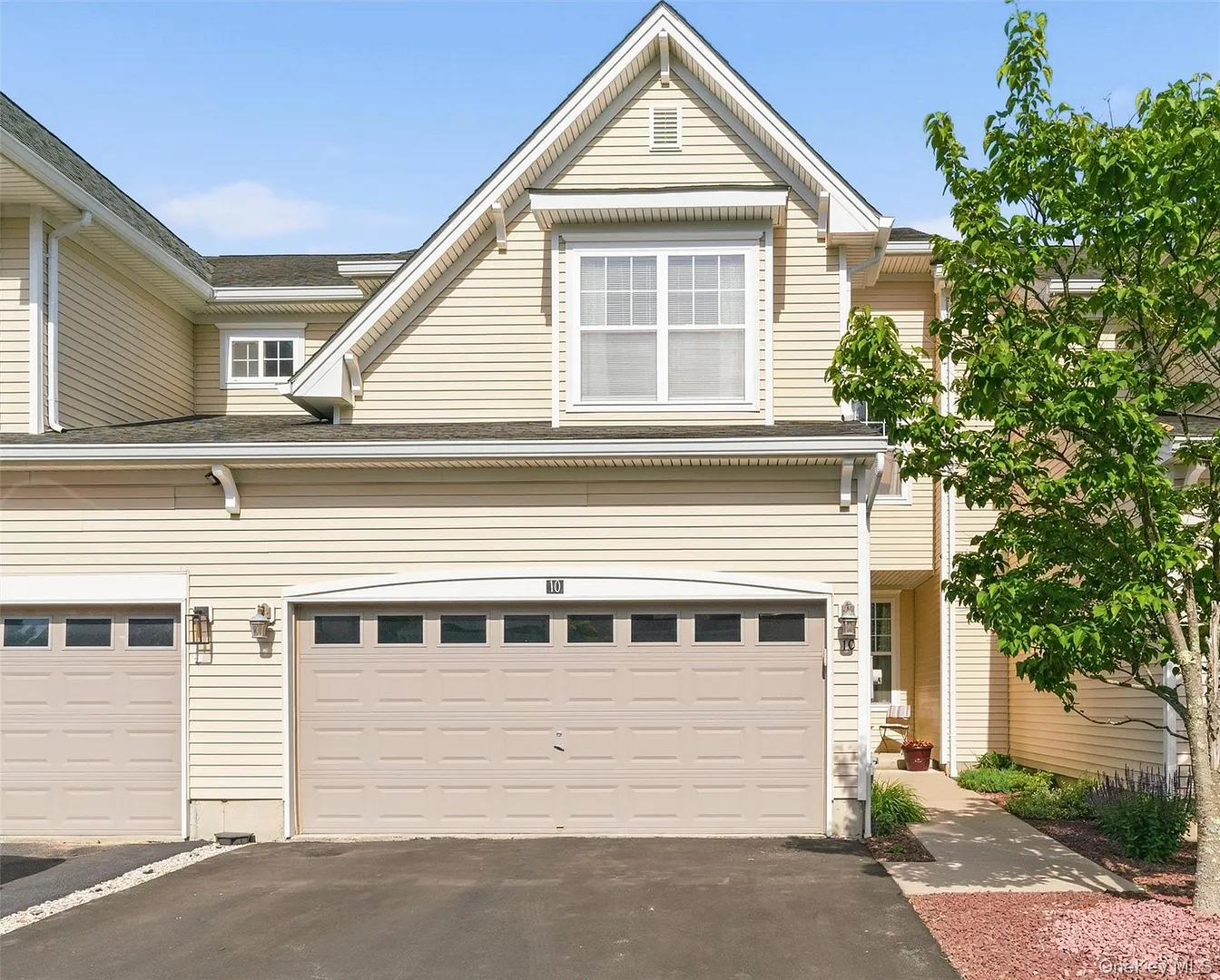10 Cornwall Lane Photo 1
