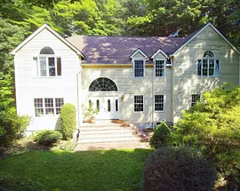 123a Peaceable Street