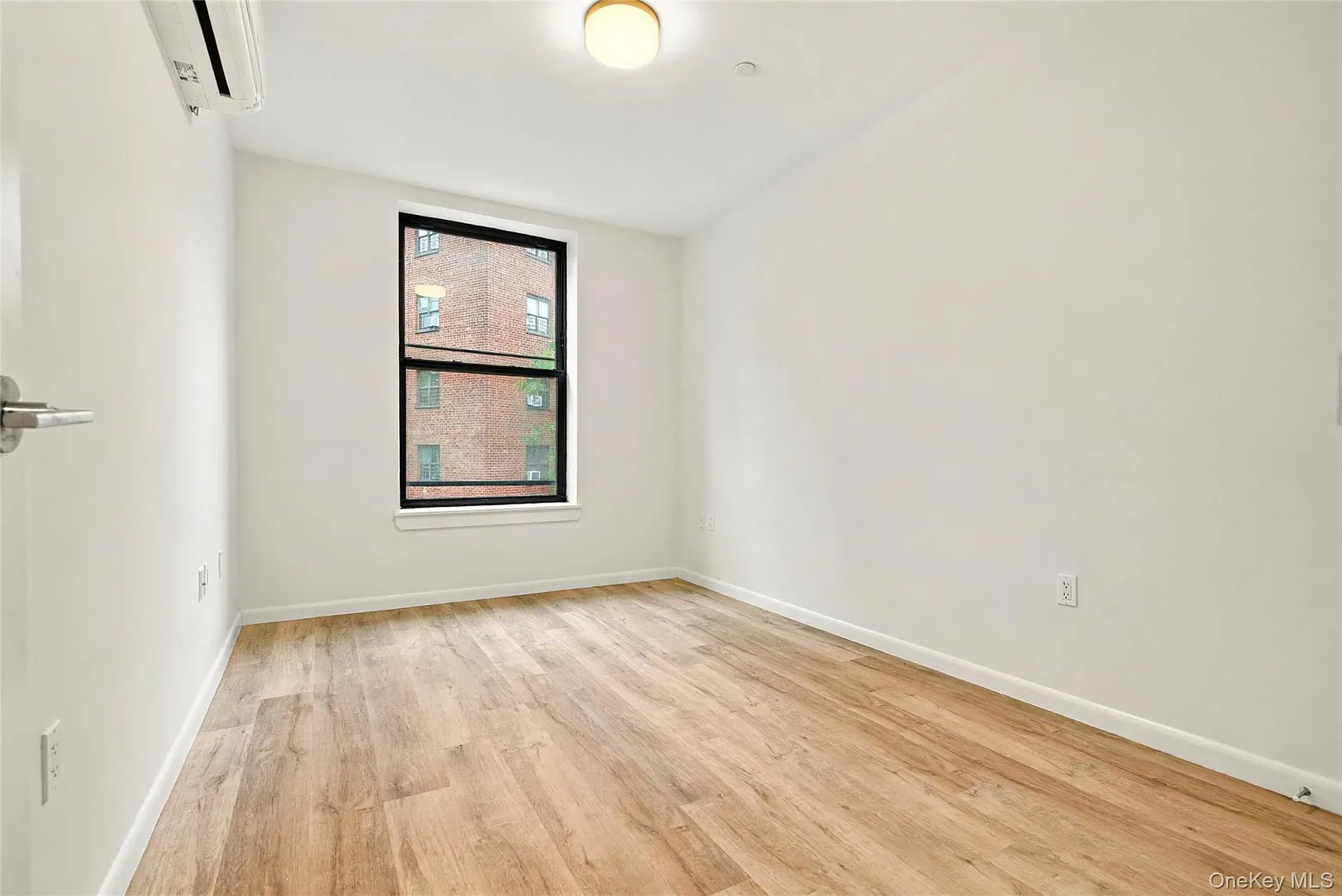 355 Bronx River Avenue  #1B Photo 16