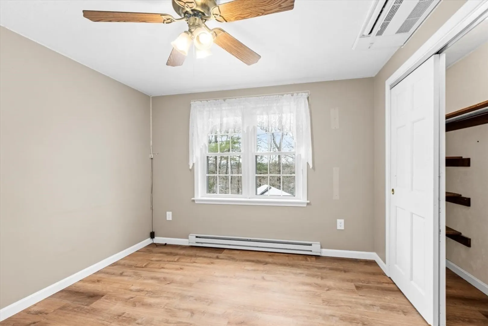 6 Guenther Drive Photo 39