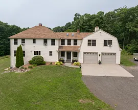 13 Woodridge Drive