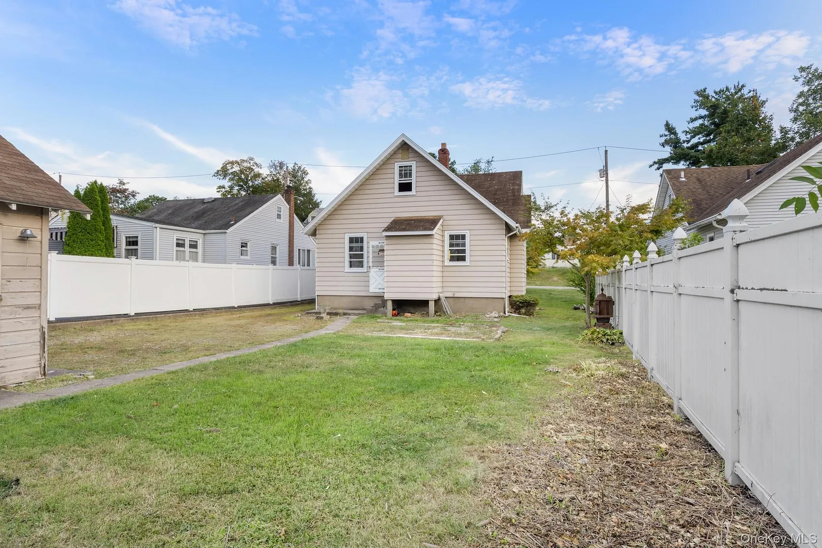 16 Oak Terrace Photo 25