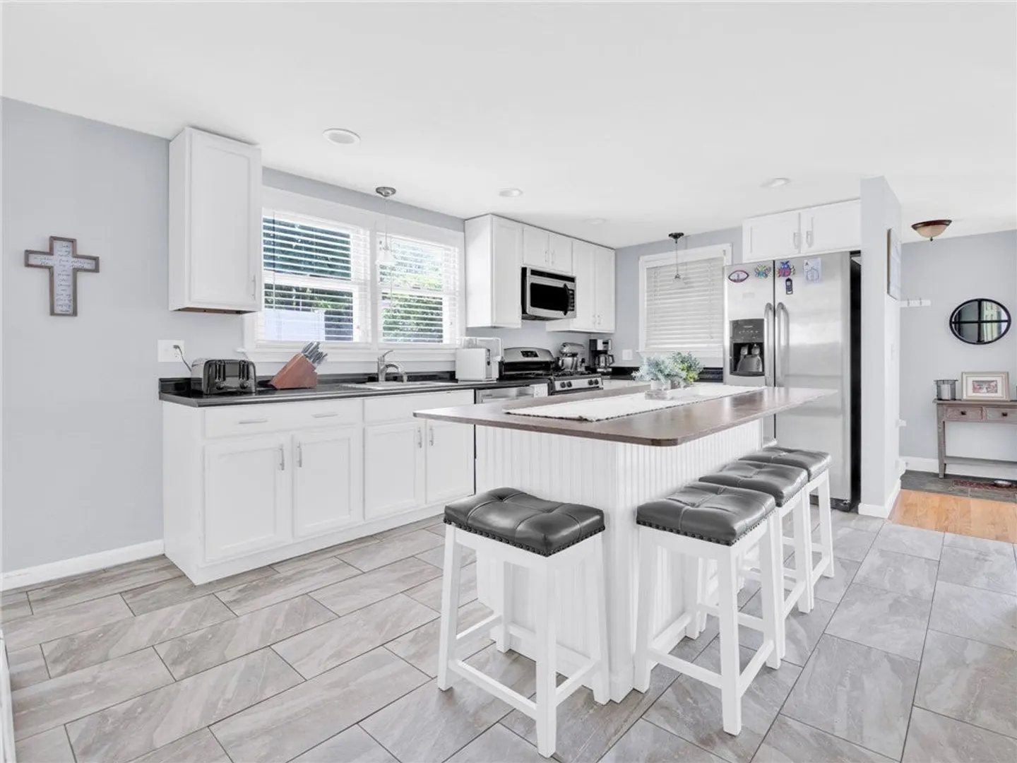 59 N Williams Street Photo 2