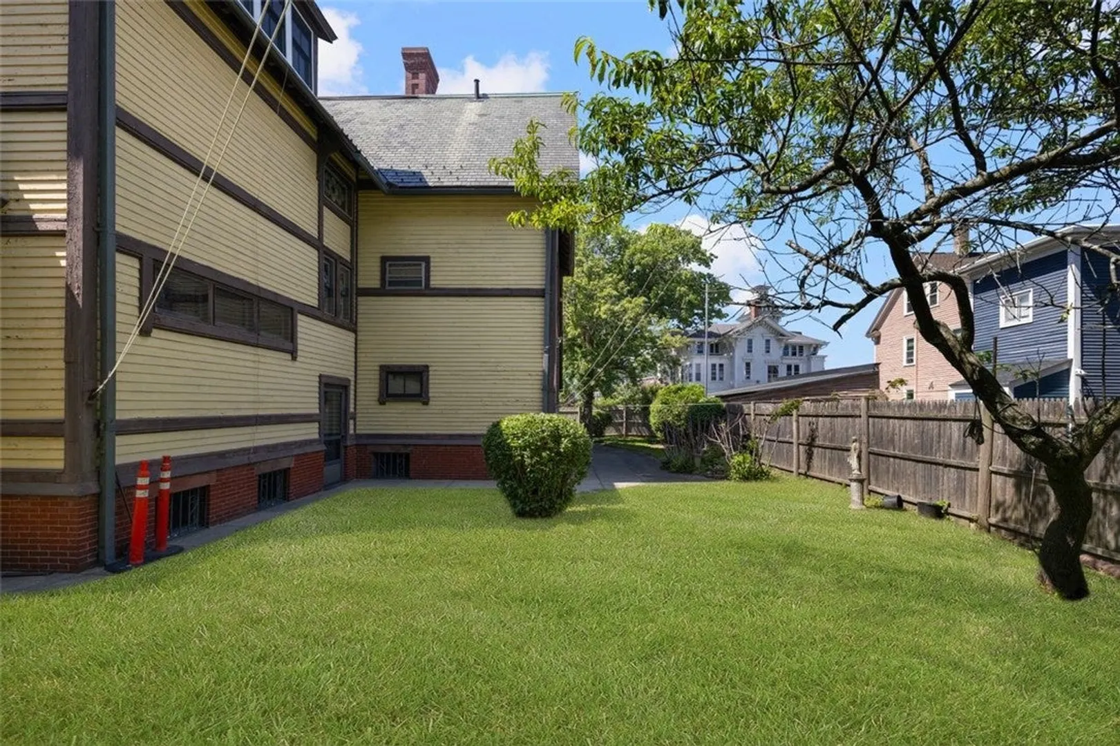 20 Bainbridge Avenue Photo 43