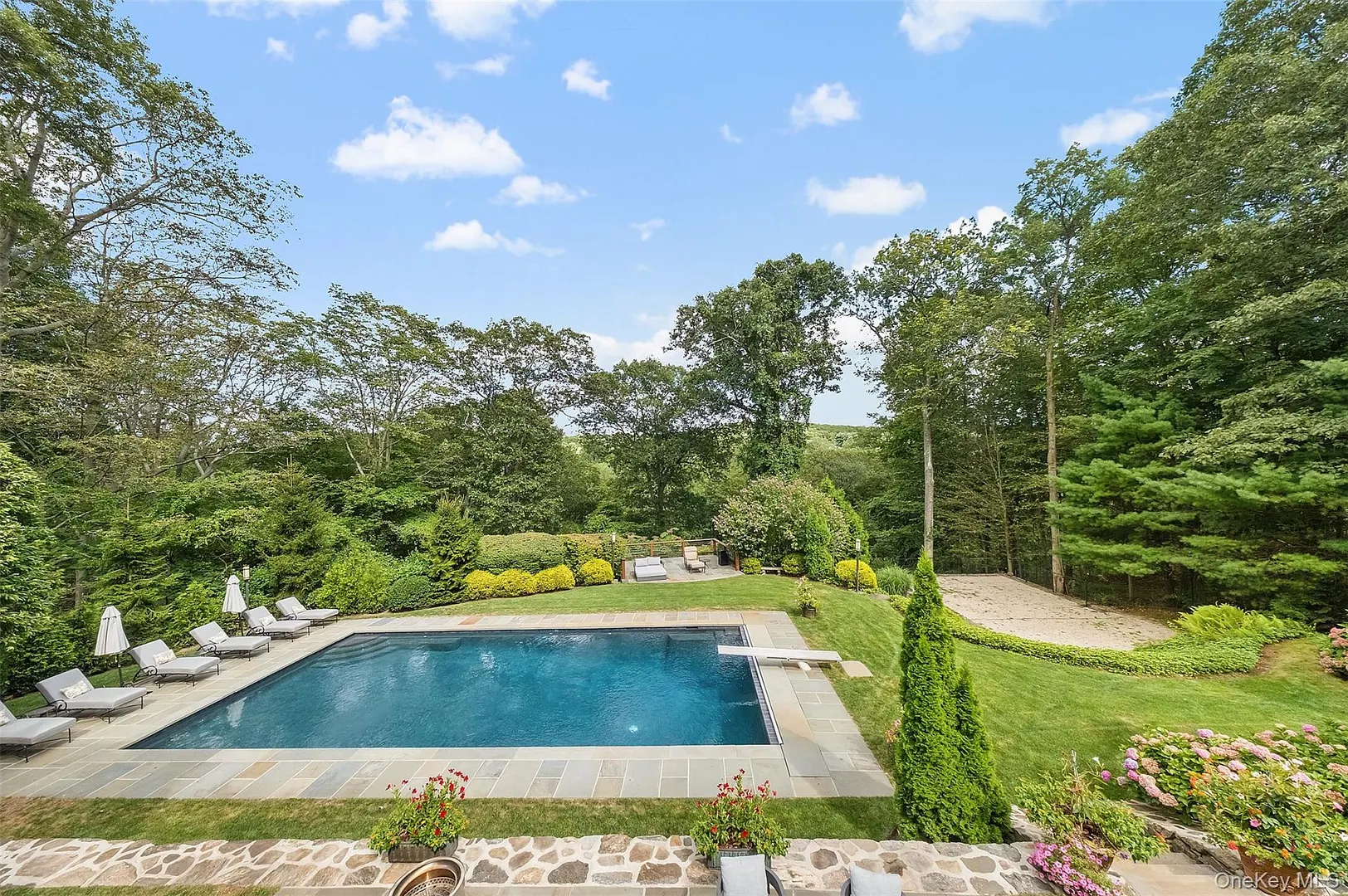 8 Ridgeview Circle Photo 36