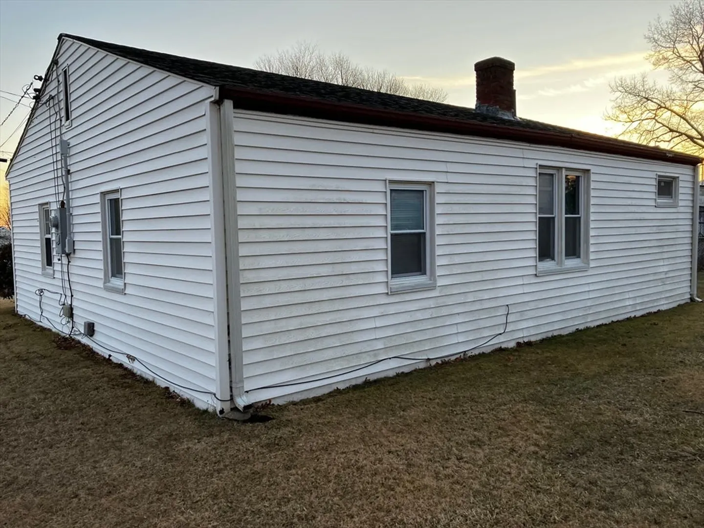 8 Ivanhoe Ave Photo 3