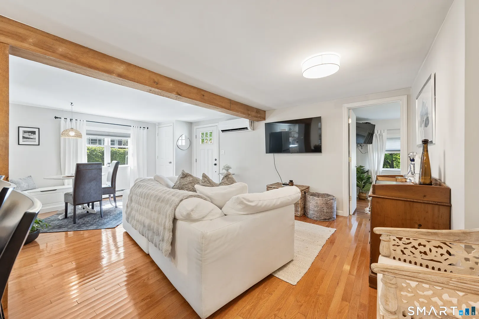 18 Willow Lane Photo 2