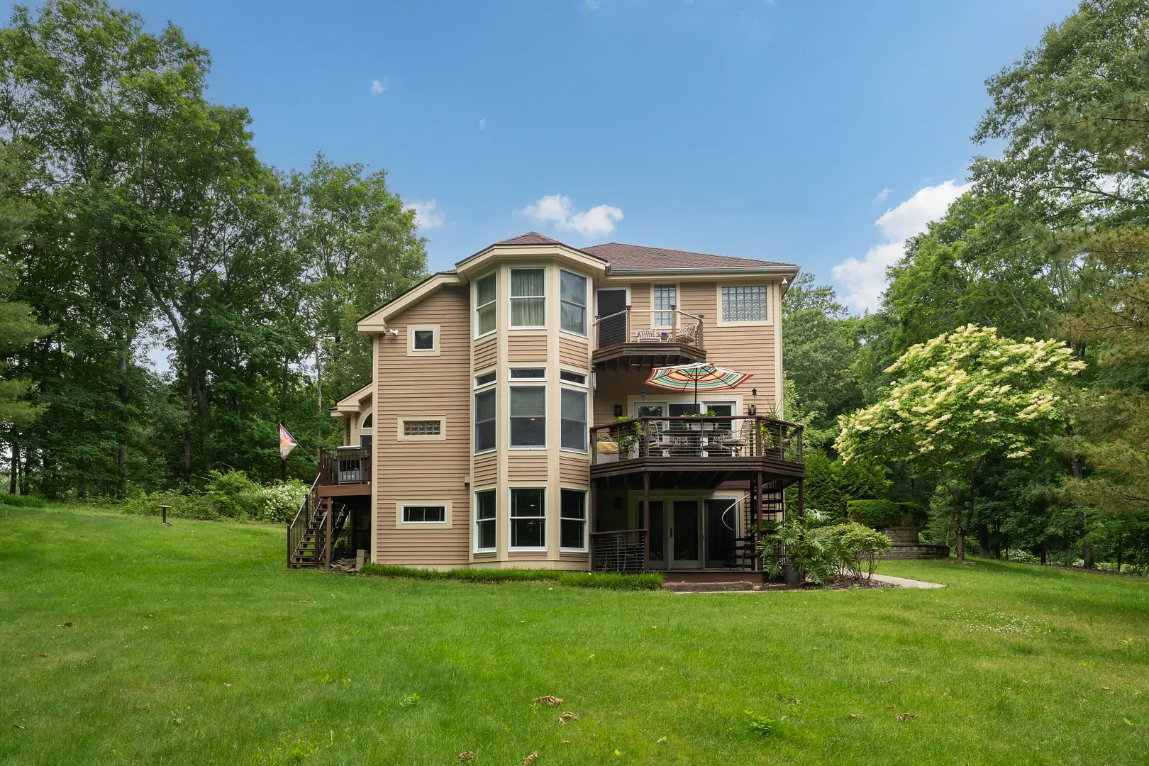 32 Staba Drive Photo 5