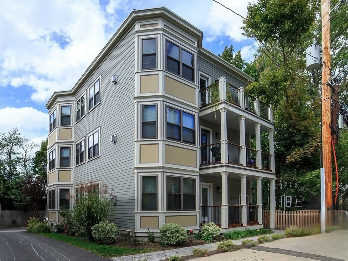 221-225 Wachusett  #1 Photo 33