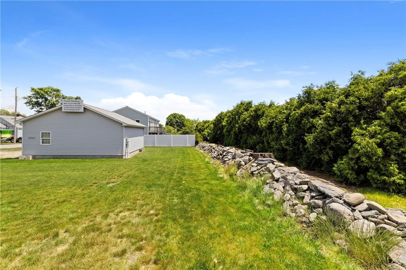 3055 East Main Road Photo 11