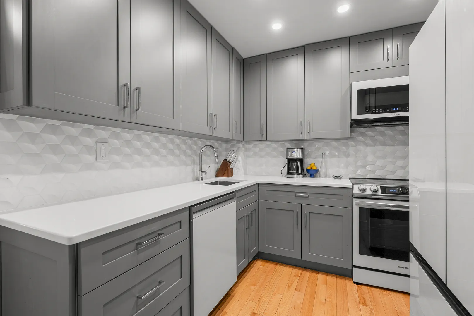 20 Old Mamaroneck Road  #7G Photo 5