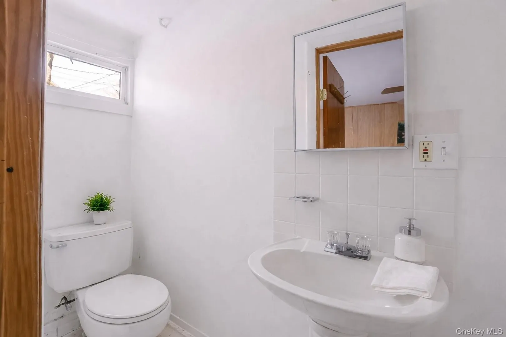 9 Solway Road Photo 33