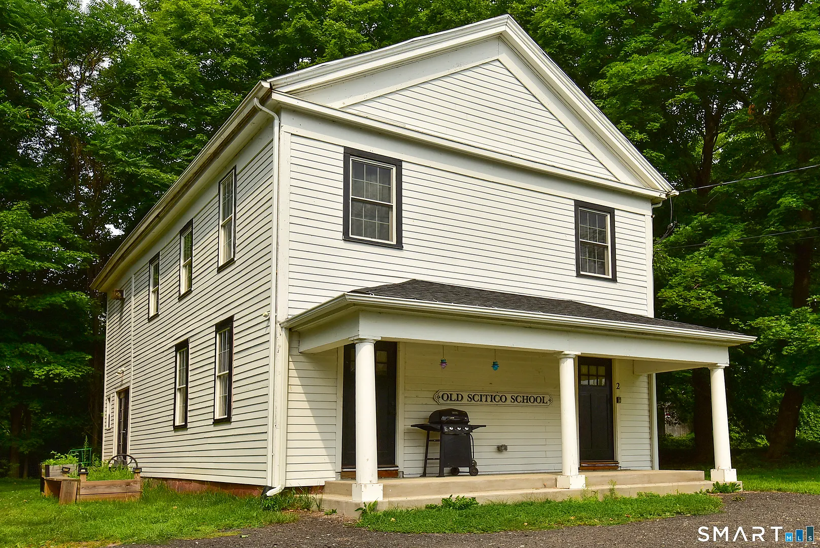 2 Broad Brook Road Photo 1