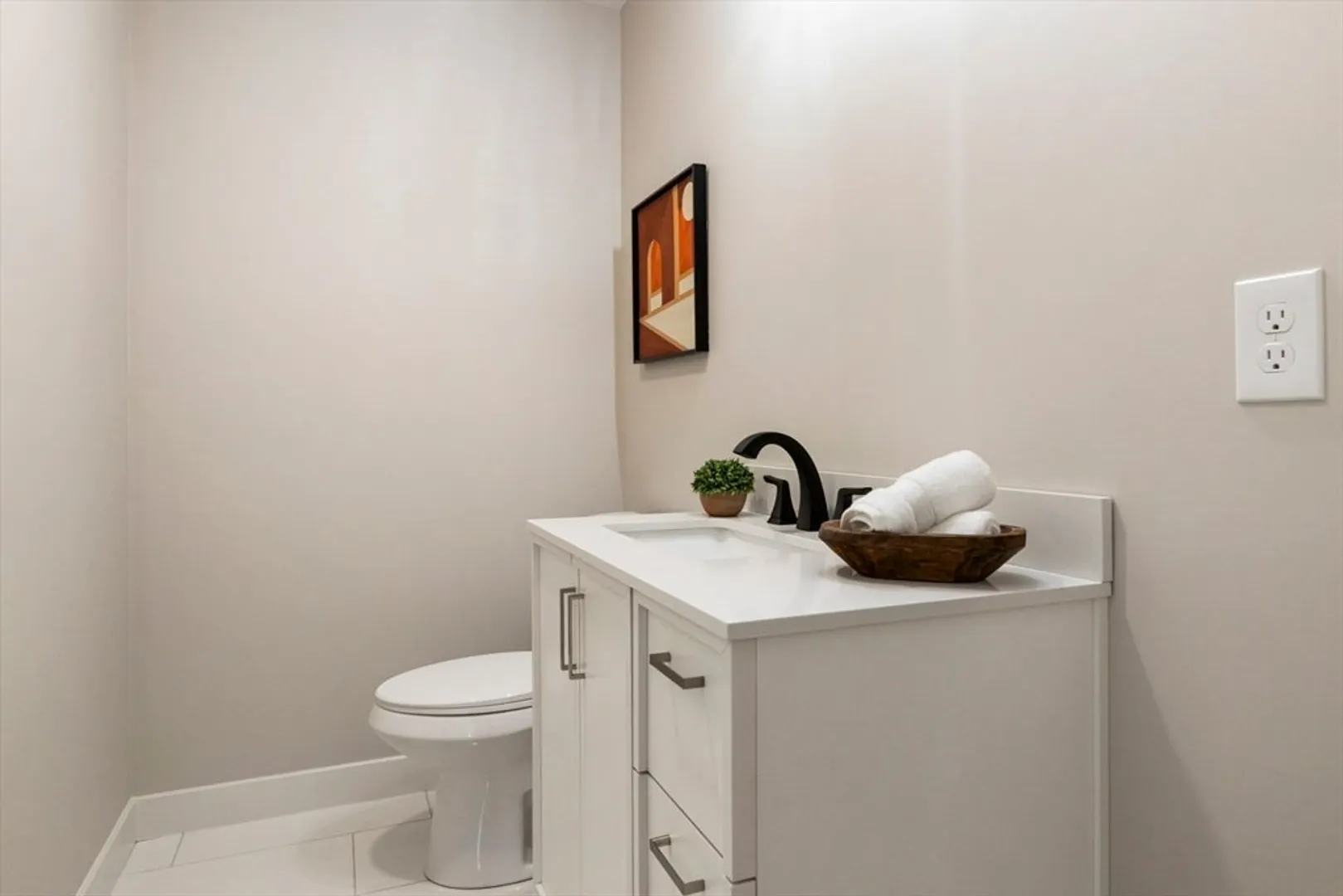 40 Filipe Way  #B Photo 24