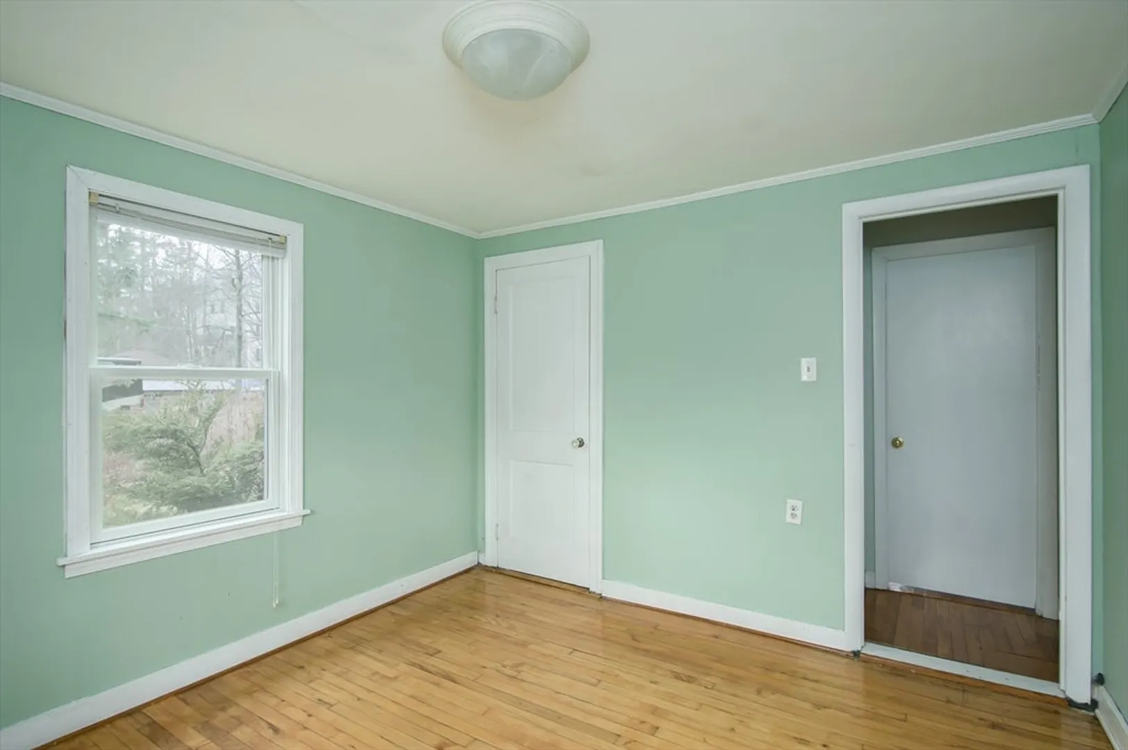 39 Bancroft St Photo 13