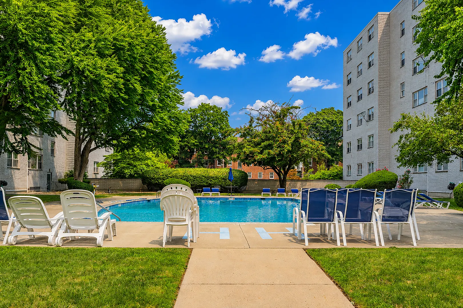 893 Farmington Avenue  #1C Photo 16