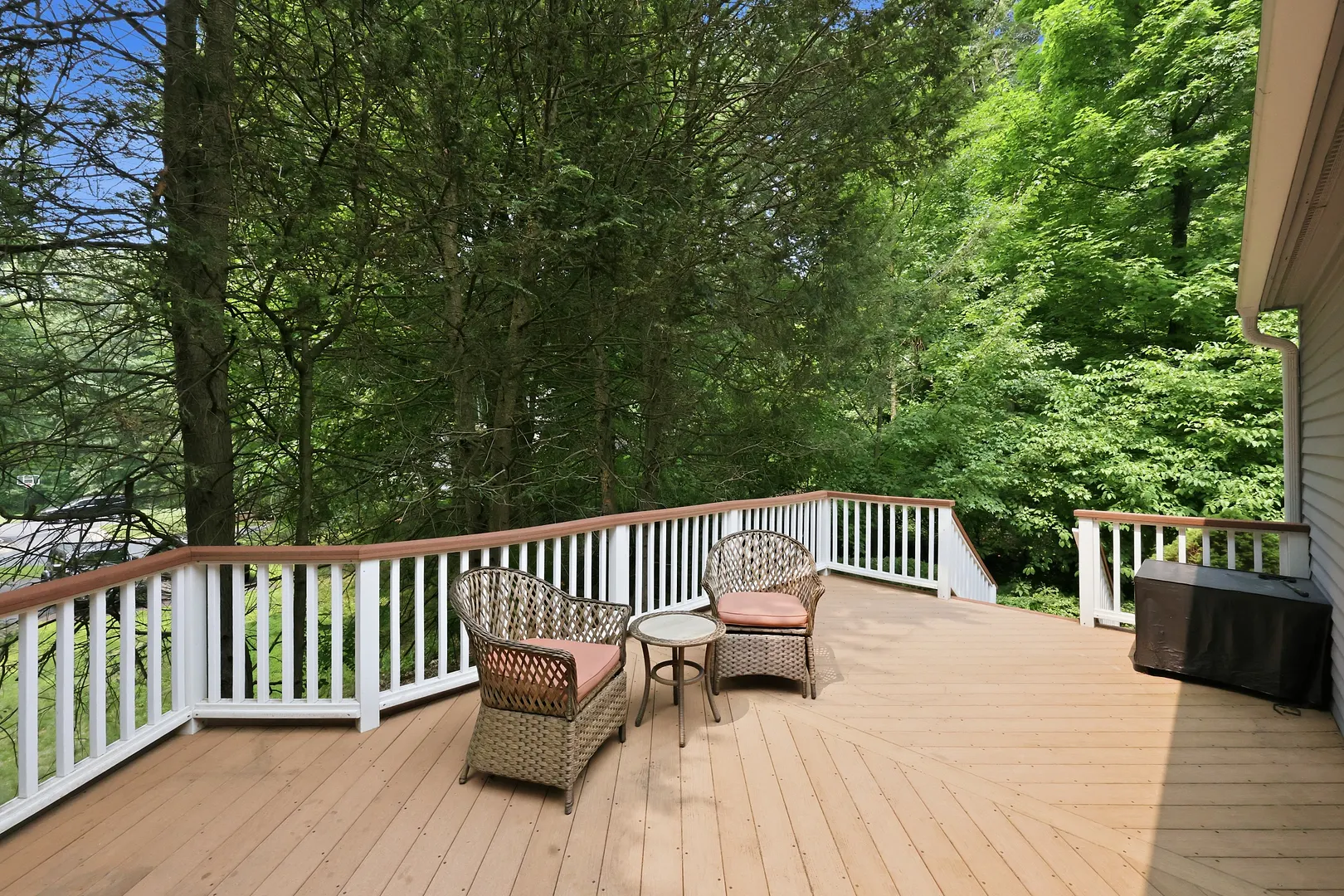28 Green Woods Lane Photo 35
