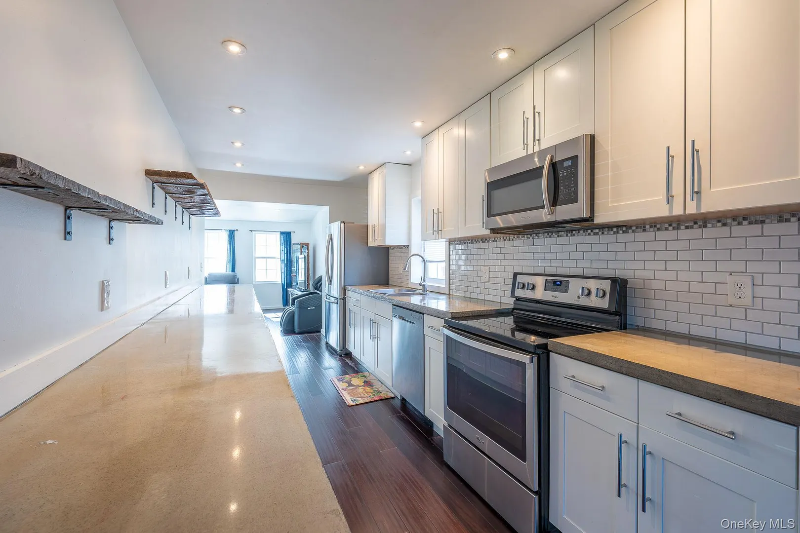 27 Walnut Street Photo 6