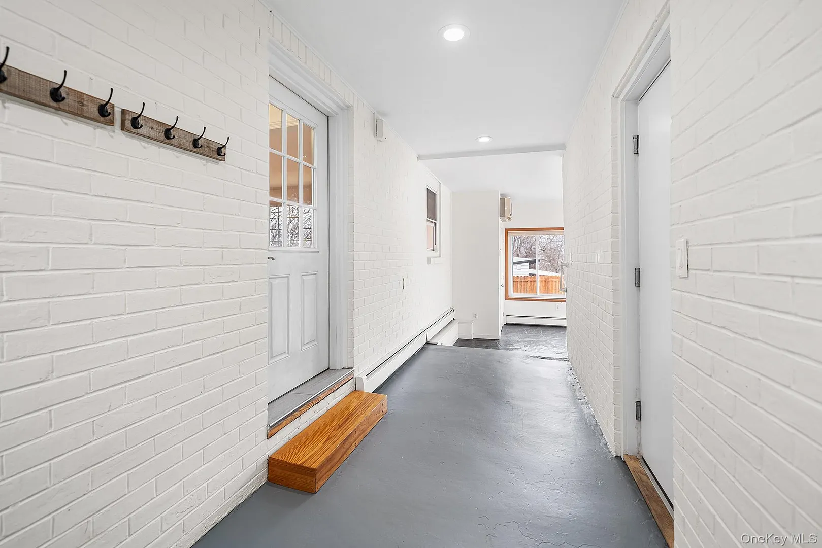 9 Sunrise Terrace Photo 3