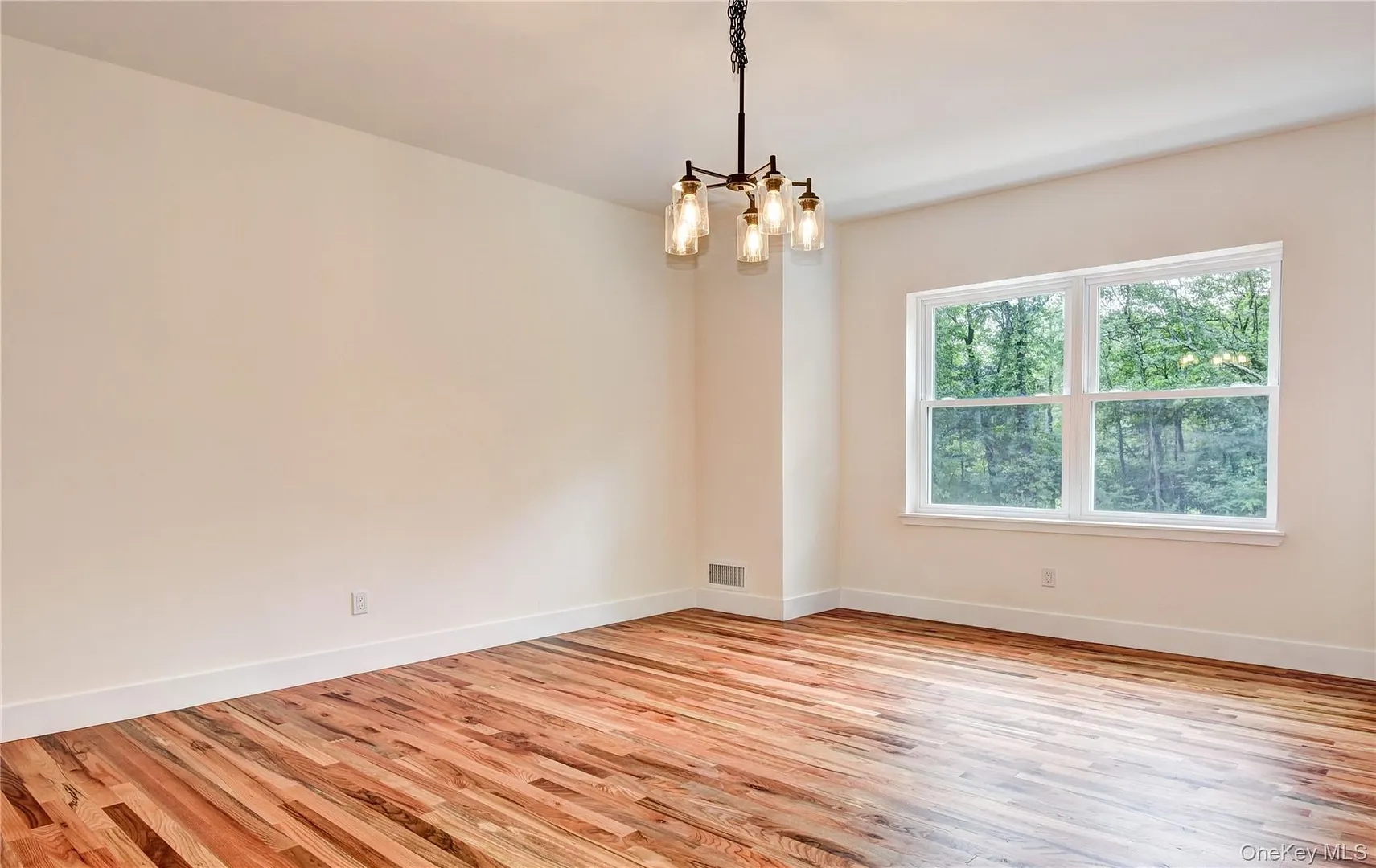 25 Tamarack Drive Photo 18