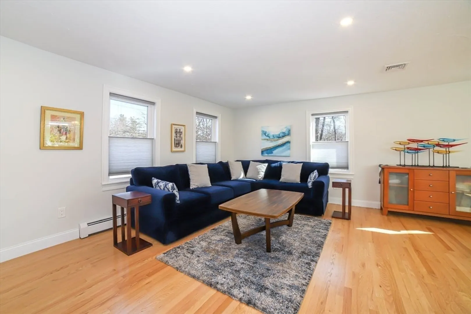 32 South Road Photo 17