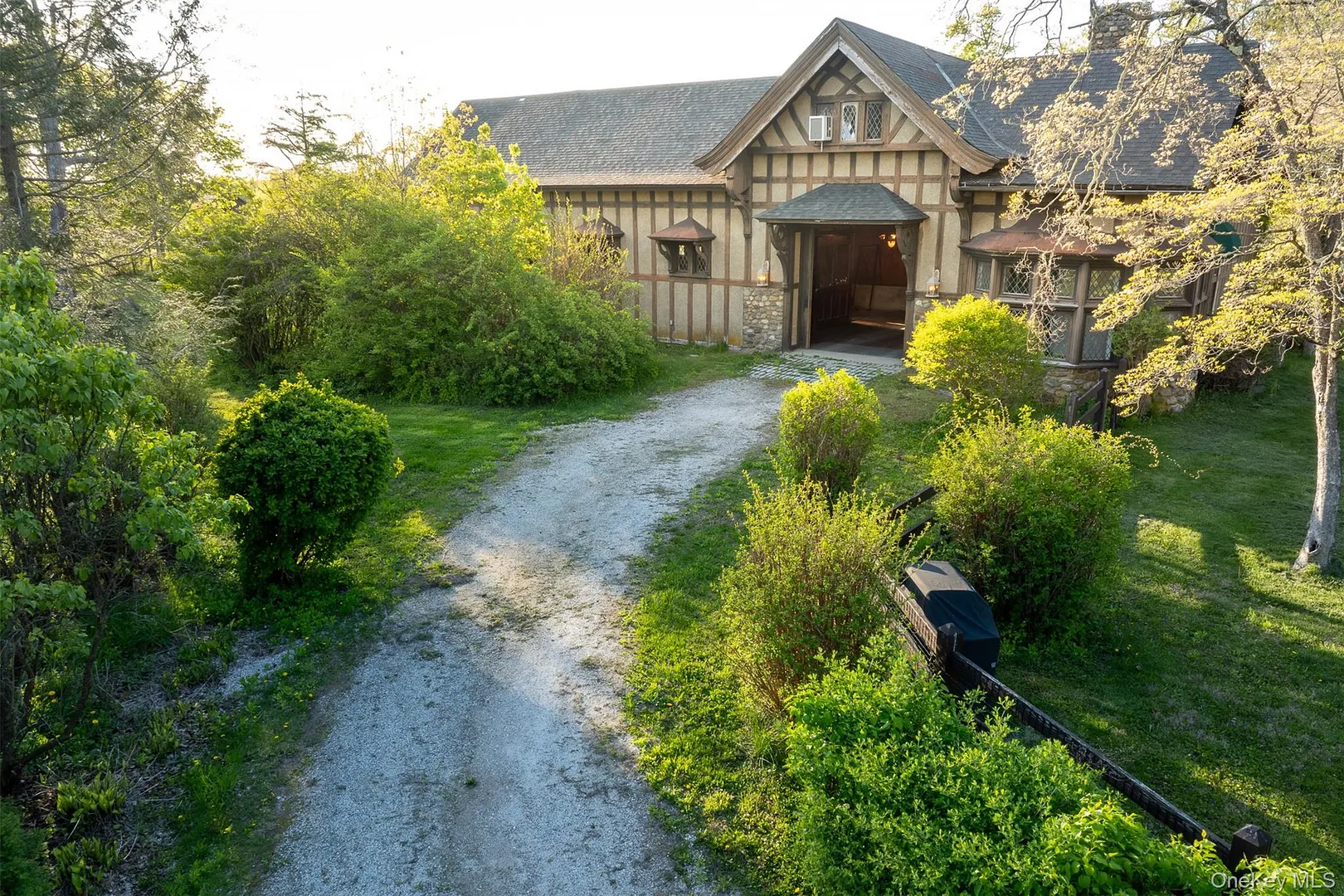 618 Quaker Hill Road Photo 8